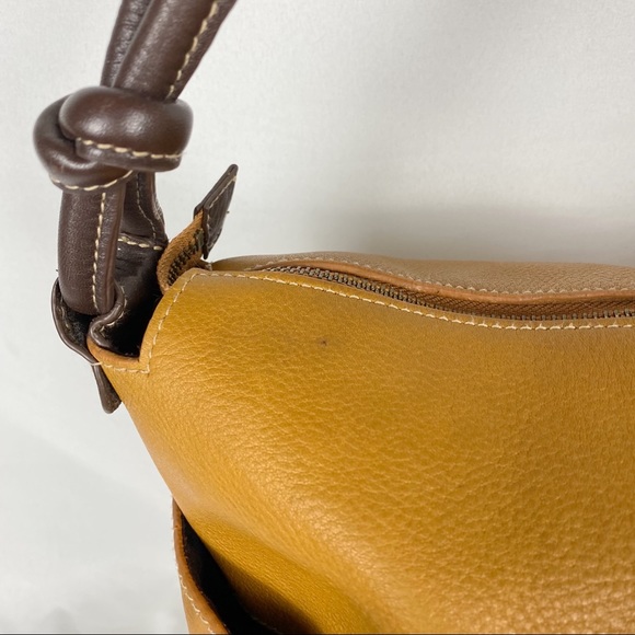 Sundance Leather Slouch Zip Top Tote - Picture 7 of 11